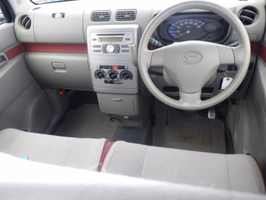 DAIHATSU MOVE CONTE
