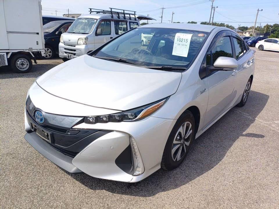 TOYOTA PRIUS PHV
