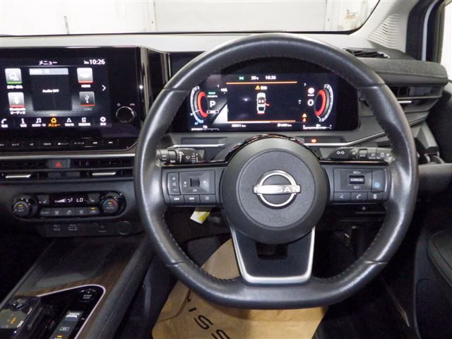 NISSAN AURA