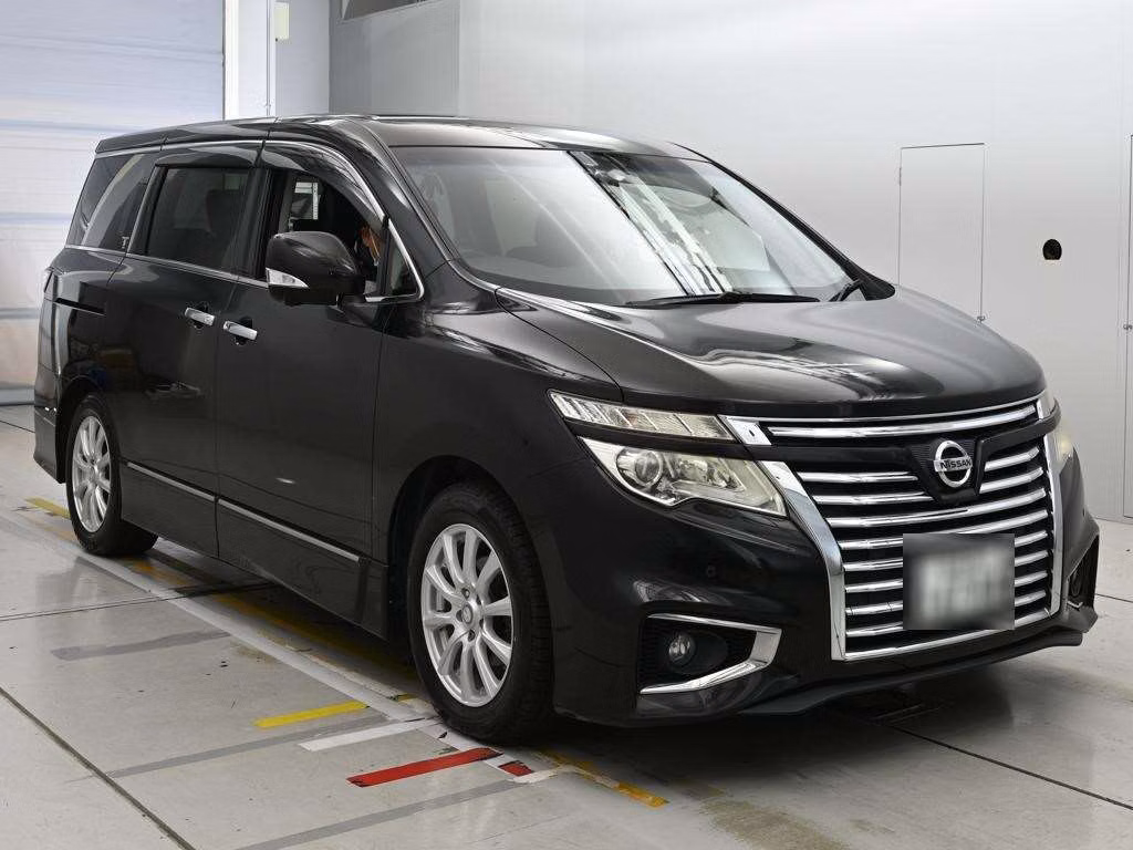 NISSAN ELGRAND