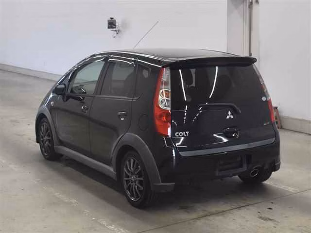 MITSUBISHI COLT