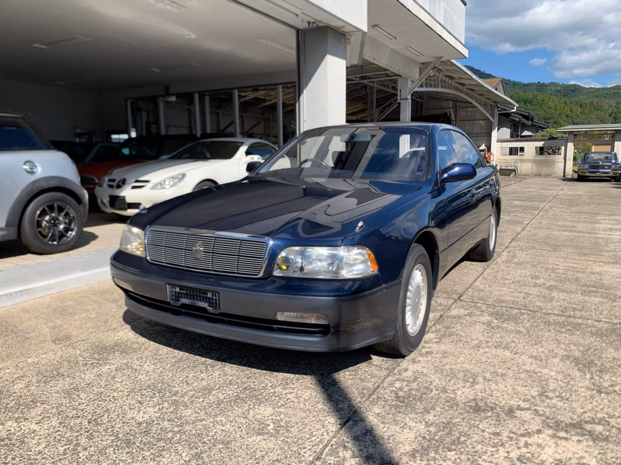 TOYOTA CROWN MAJESTA