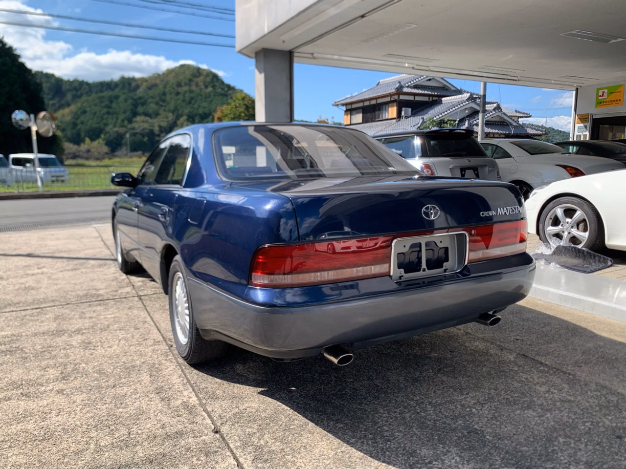 TOYOTA CROWN MAJESTA