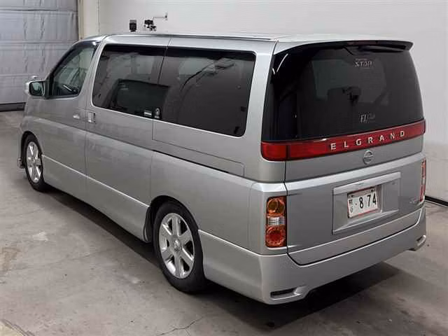 NISSAN ELGRAND