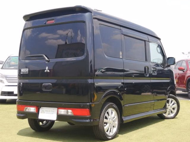 MITSUBISHI TOWN BOX