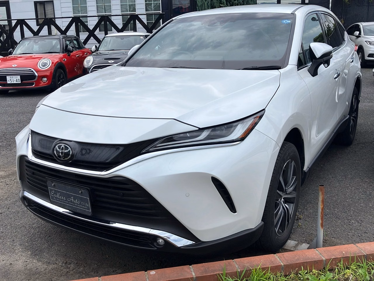 TOYOTA HARRIER
