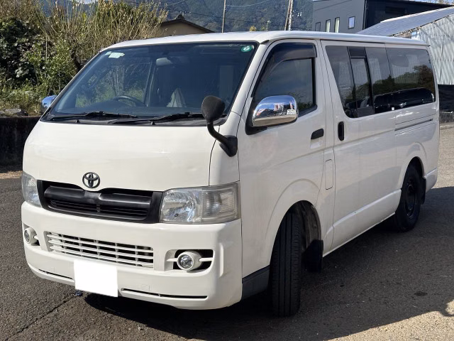 TOYOTA REGIUS ACE