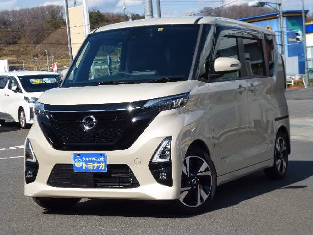 NISSAN ROOX