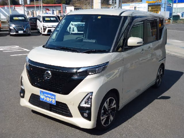 NISSAN ROOX