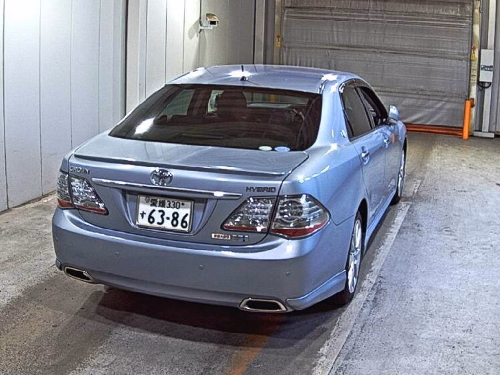 TOYOTA CROWN