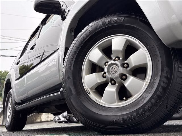 TOYOTA HILUX SURF