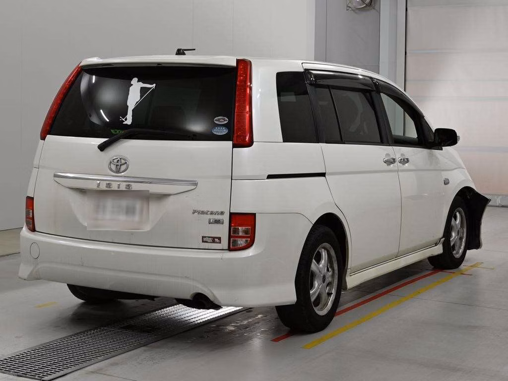 TOYOTA ISIS