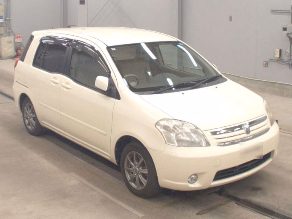 TOYOTA RAUM