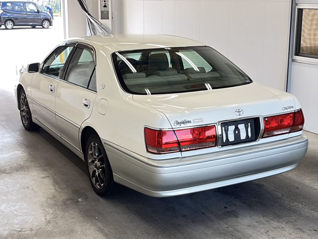 TOYOTA CROWN