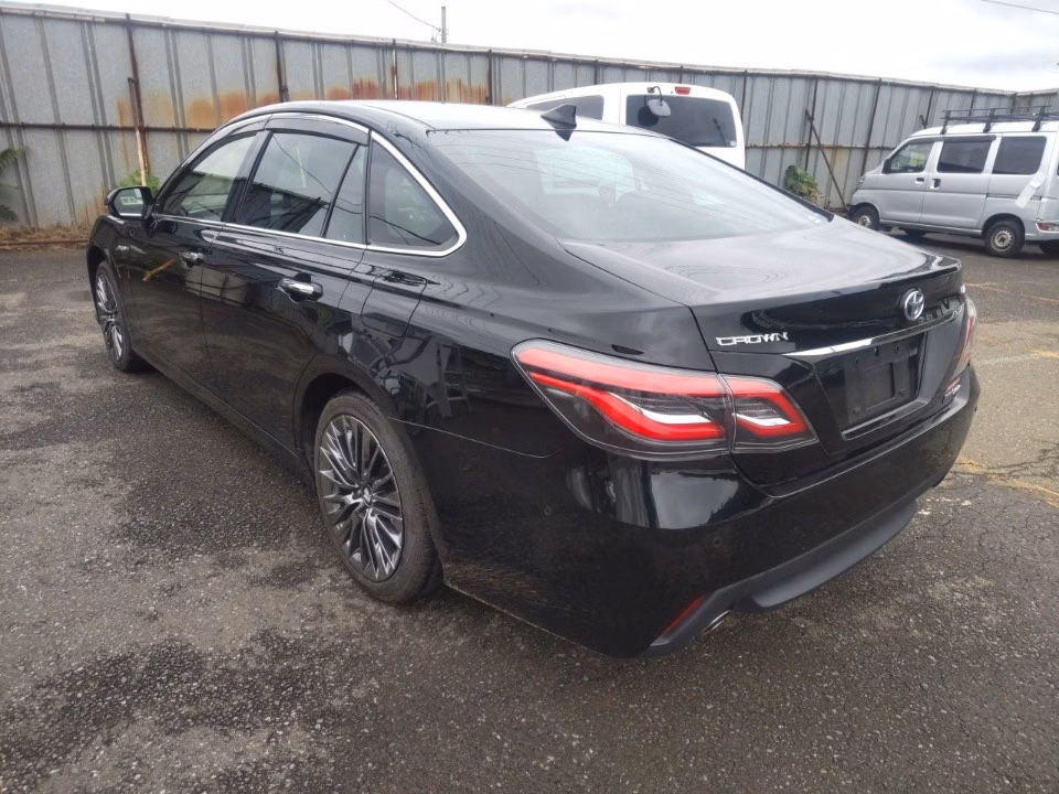 TOYOTA CROWN
