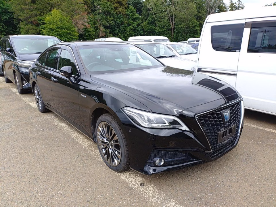 TOYOTA CROWN