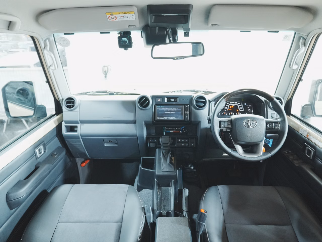 TOYOTA LAND CRUISER