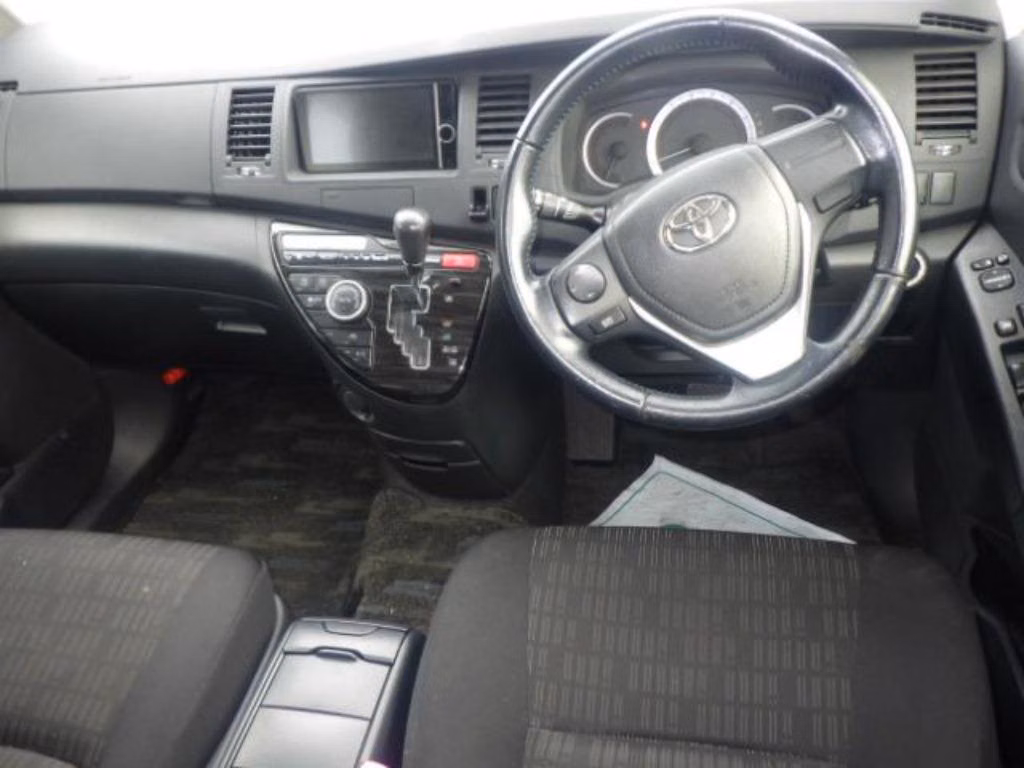 TOYOTA ISIS