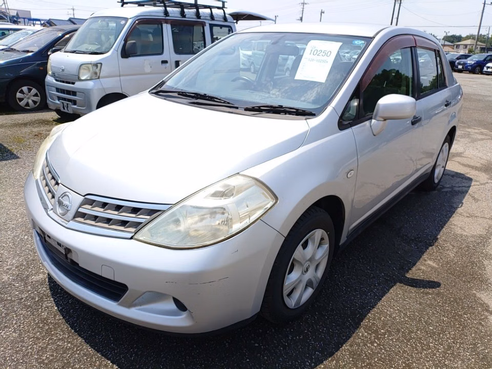 Nissan Tiida Latio