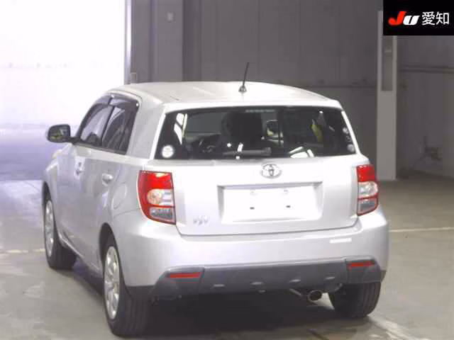 TOYOTA IST