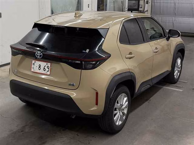 TOYOTA YARIS CROSS