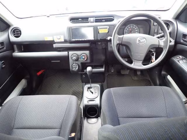 MAZDA FAMILIA