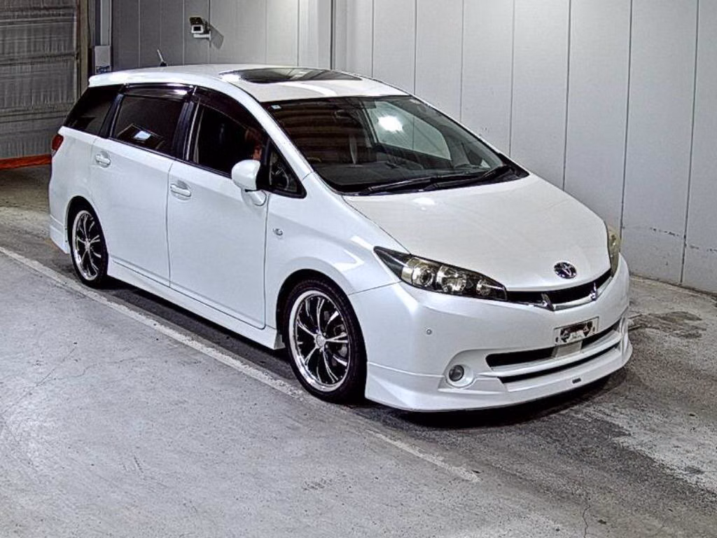 TOYOTA WISH