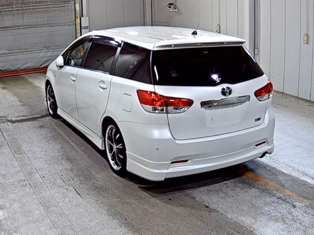 TOYOTA WISH
