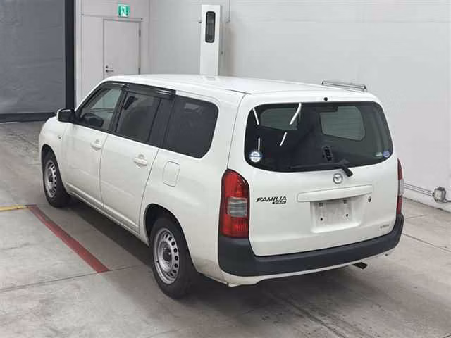 MAZDA FAMILIA