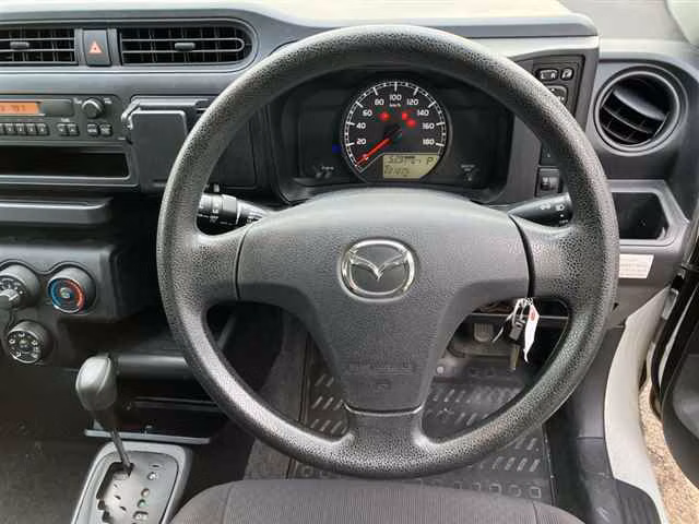 MAZDA FAMILIA