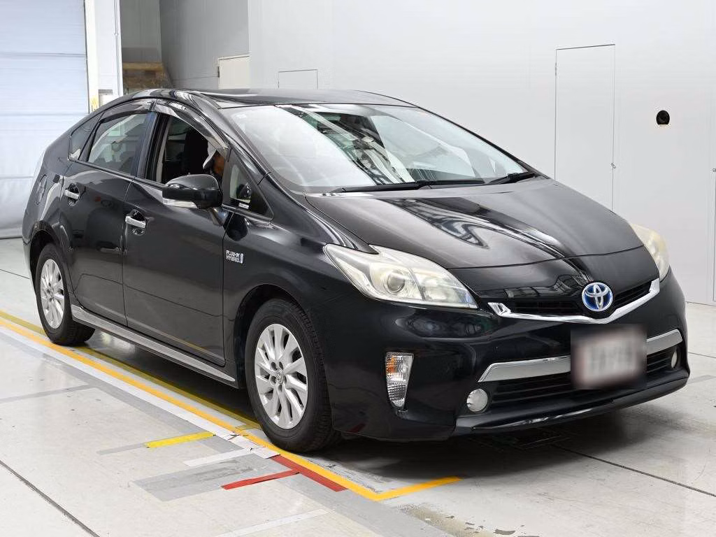 TOYOTA PRIUS PHV