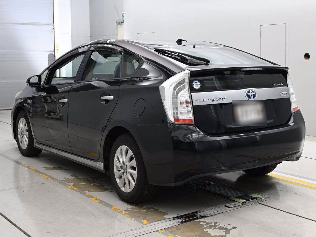 TOYOTA PRIUS PHV