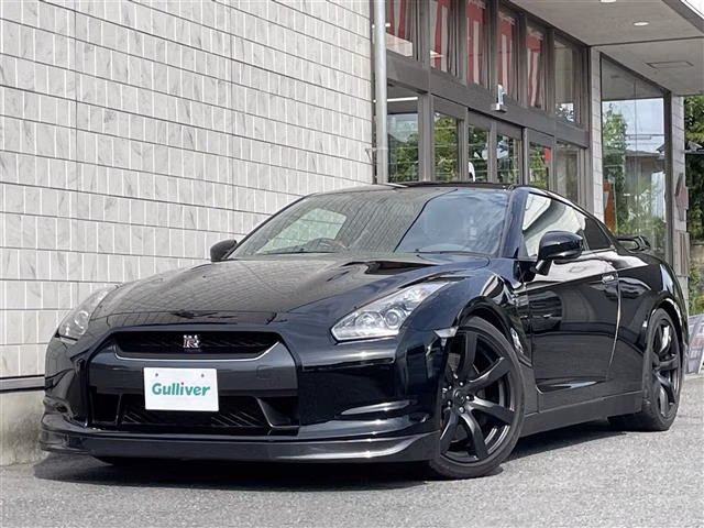 NISSAN GT-R