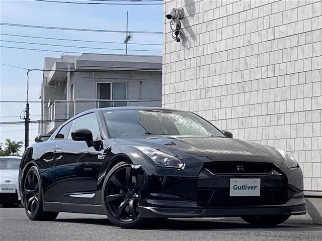 NISSAN GT-R