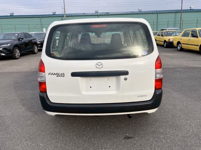MAZDA FAMILIA