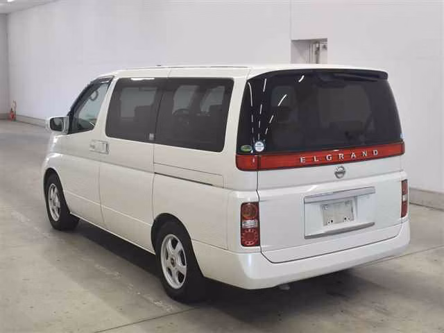 NISSAN ELGRAND