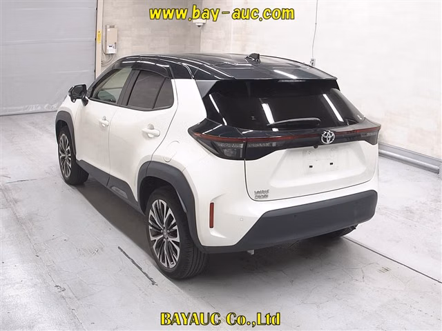 TOYOTA YARIS CROSS