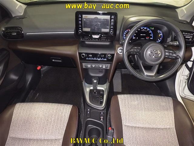 TOYOTA YARIS CROSS