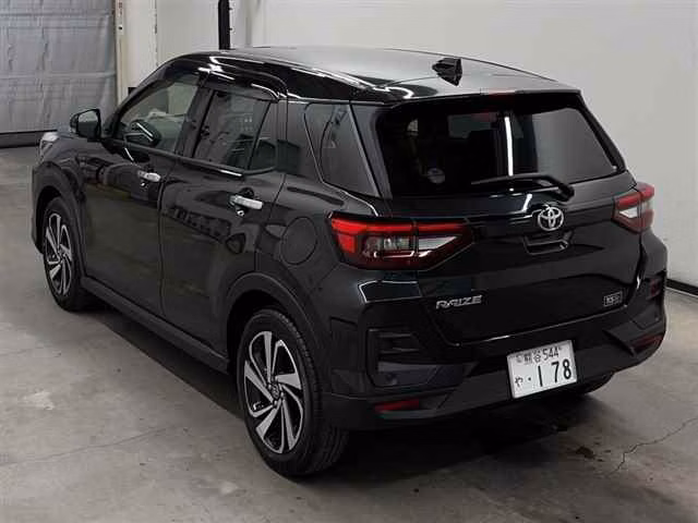 TOYOTA RAIZE