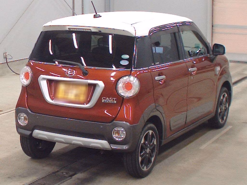 DAIHATSU CAST
