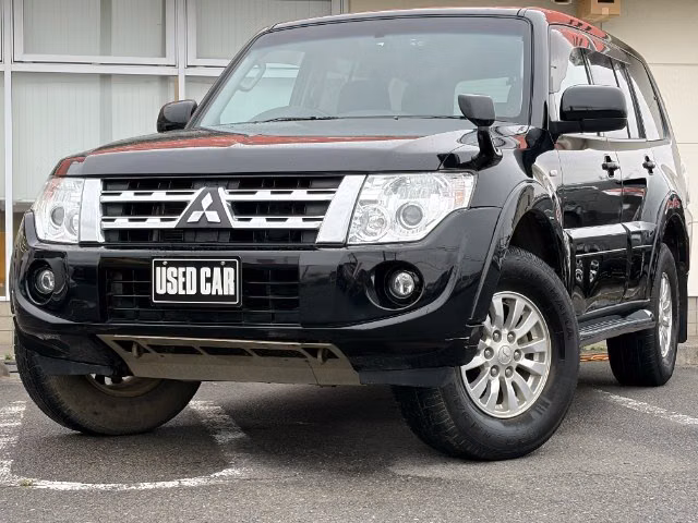 MITSUBISHI PAJERO
