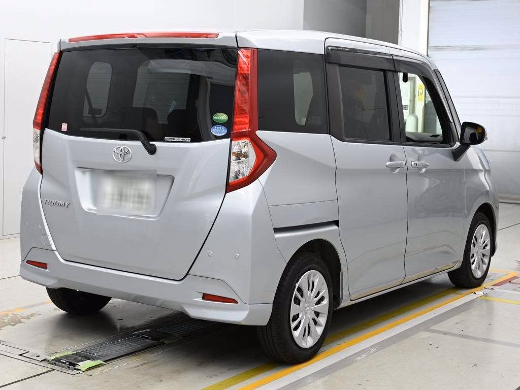TOYOTA ROOMY