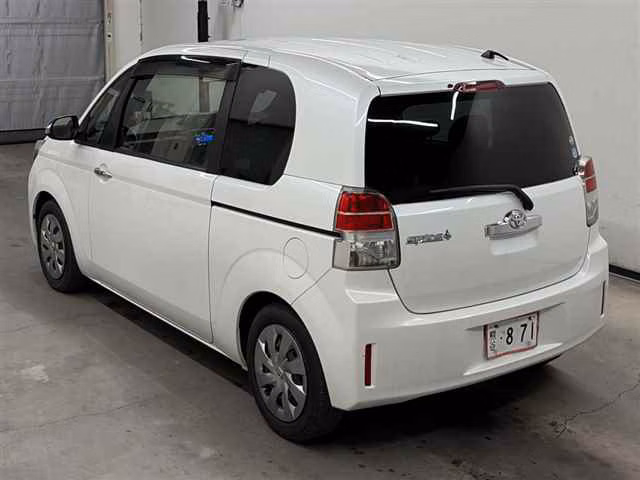 TOYOTA SPADE