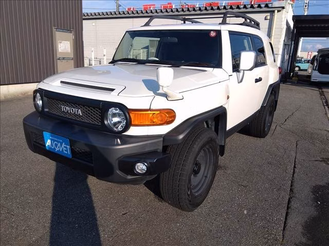 TOYOTA FJ CRUISER