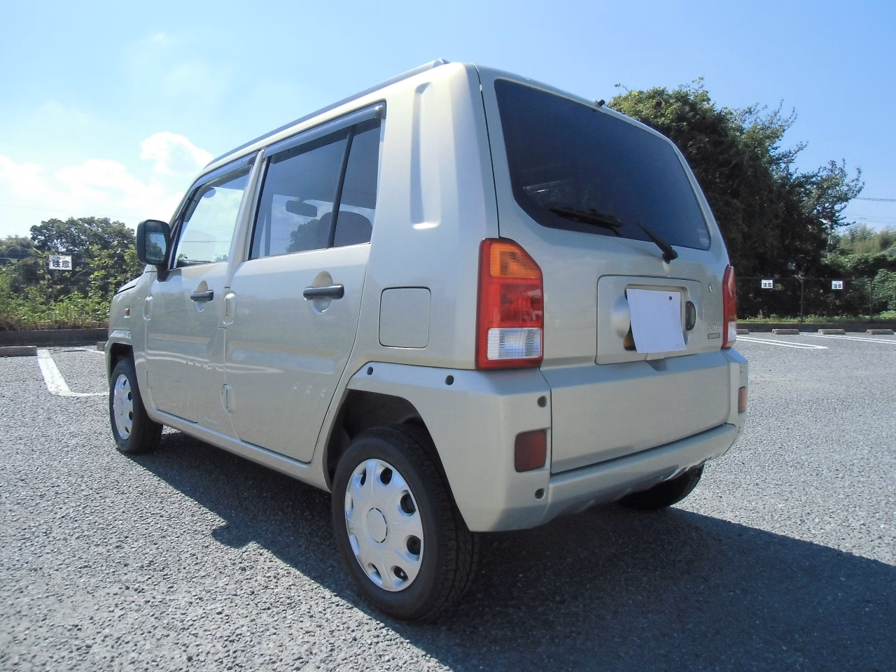 DAIHATSU NAKED