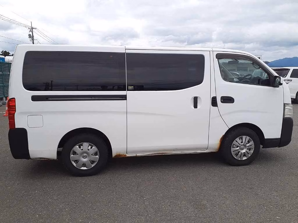 NISSAN NV350 CARAVAN