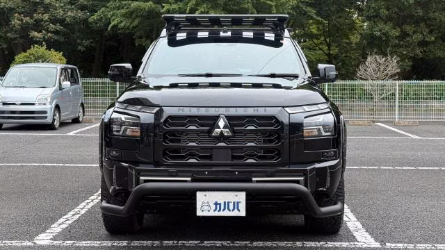 MITSUBISHI TRITON