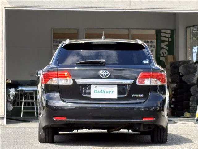 TOYOTA AVENSIS