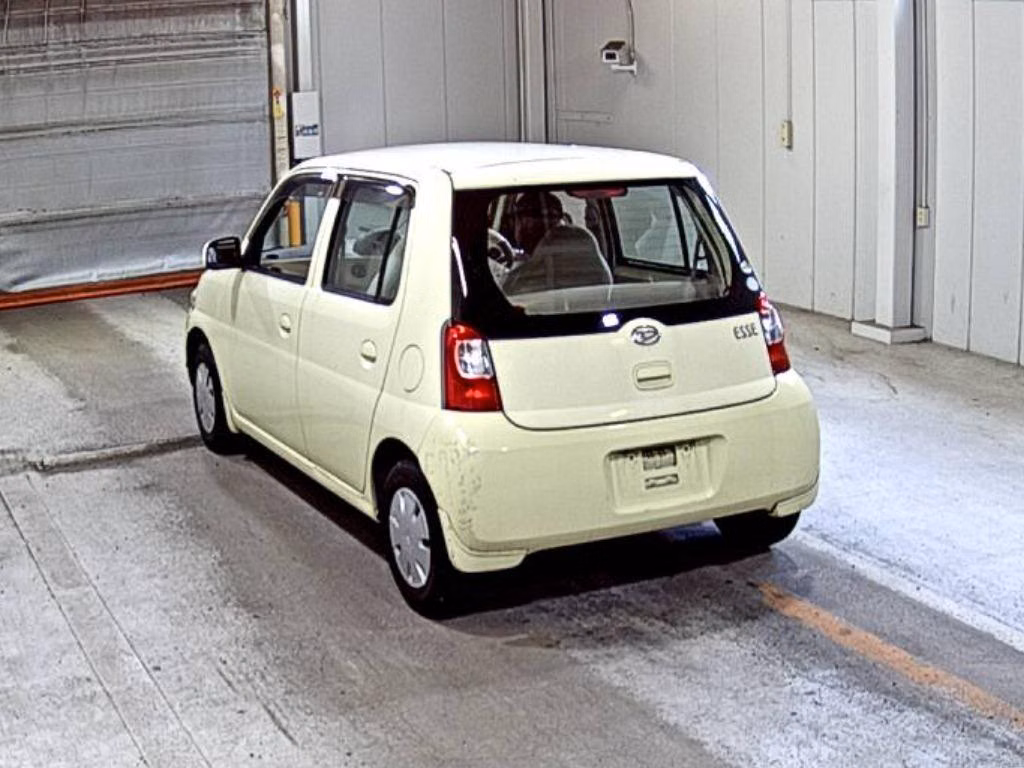 DAIHATSU ESSE