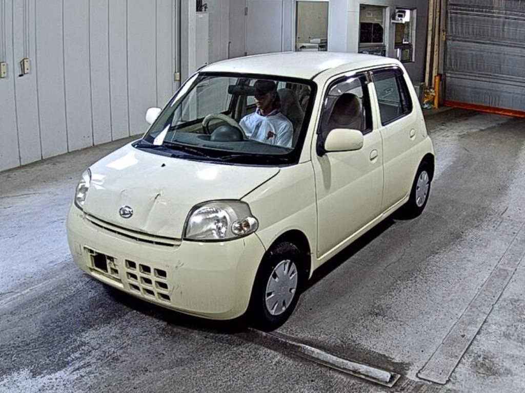 DAIHATSU ESSE